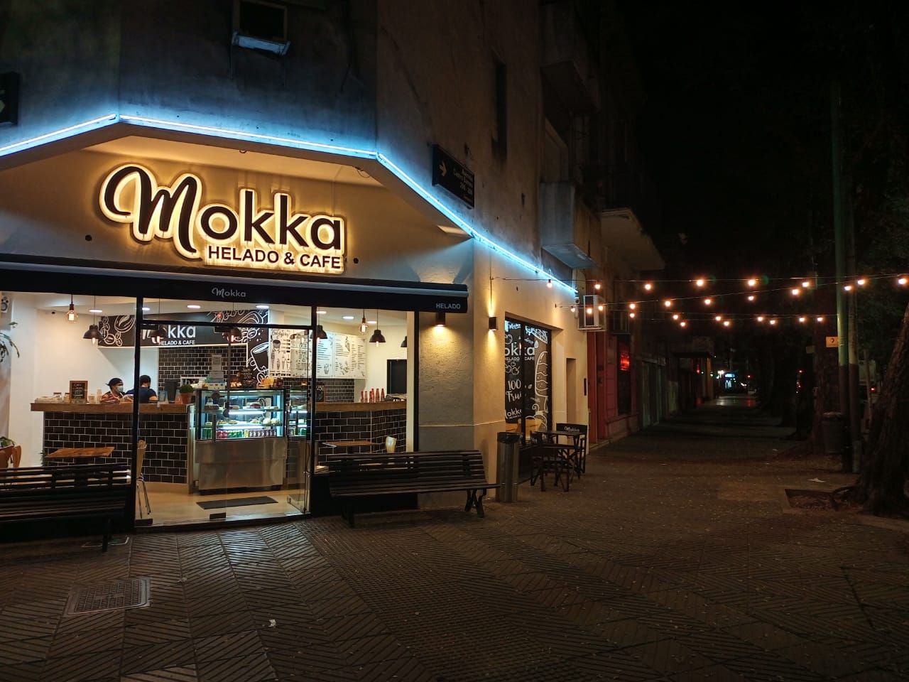Fachada de MOKKA Helado & Café, cafetería y heladería en Almagro